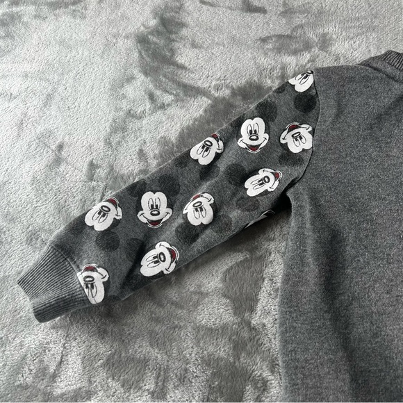 Disney Mickey Mouse Toddler Sz 3T Crewneck Sweatshirt Charcoal Chenille Patch - Picture 4 of 11